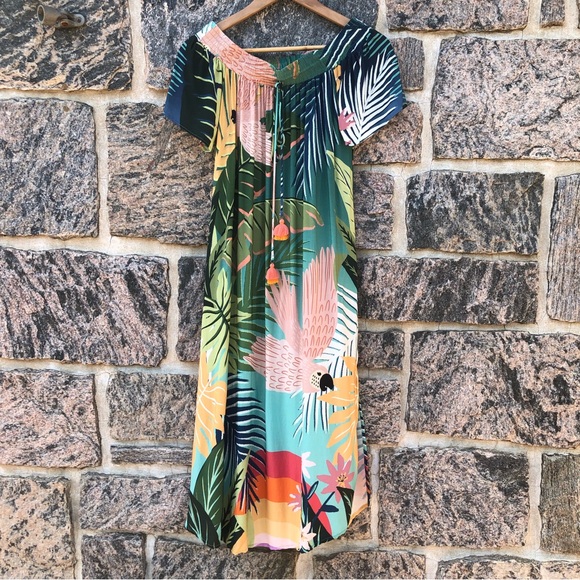 FarmRio Dress Tropical Pattern - Picture 8 of 8